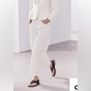 ZARA MID WAIST CROPPED BARREL JEANS